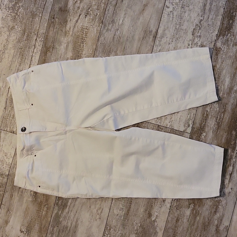 Style & Co White Capri's - Picture 1 of 10